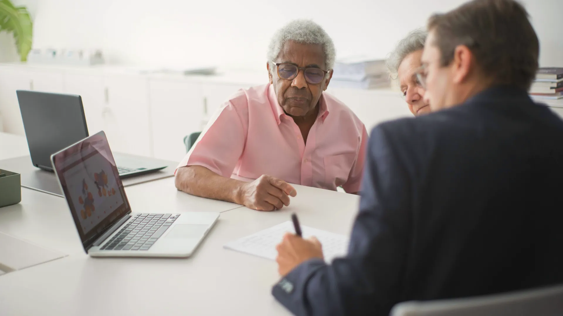 Read more about the article Senior Citizen Travel Insurance: Ultimate Guide